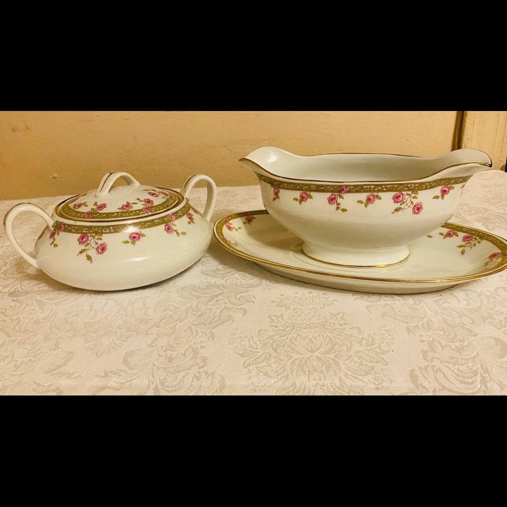 Union T Gravy Boat & Saucer, Sugar Bowl & Lid